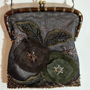 UNBRANDED Silk Made In India Metal Chain Floral Appliqués Coin Purse Closure